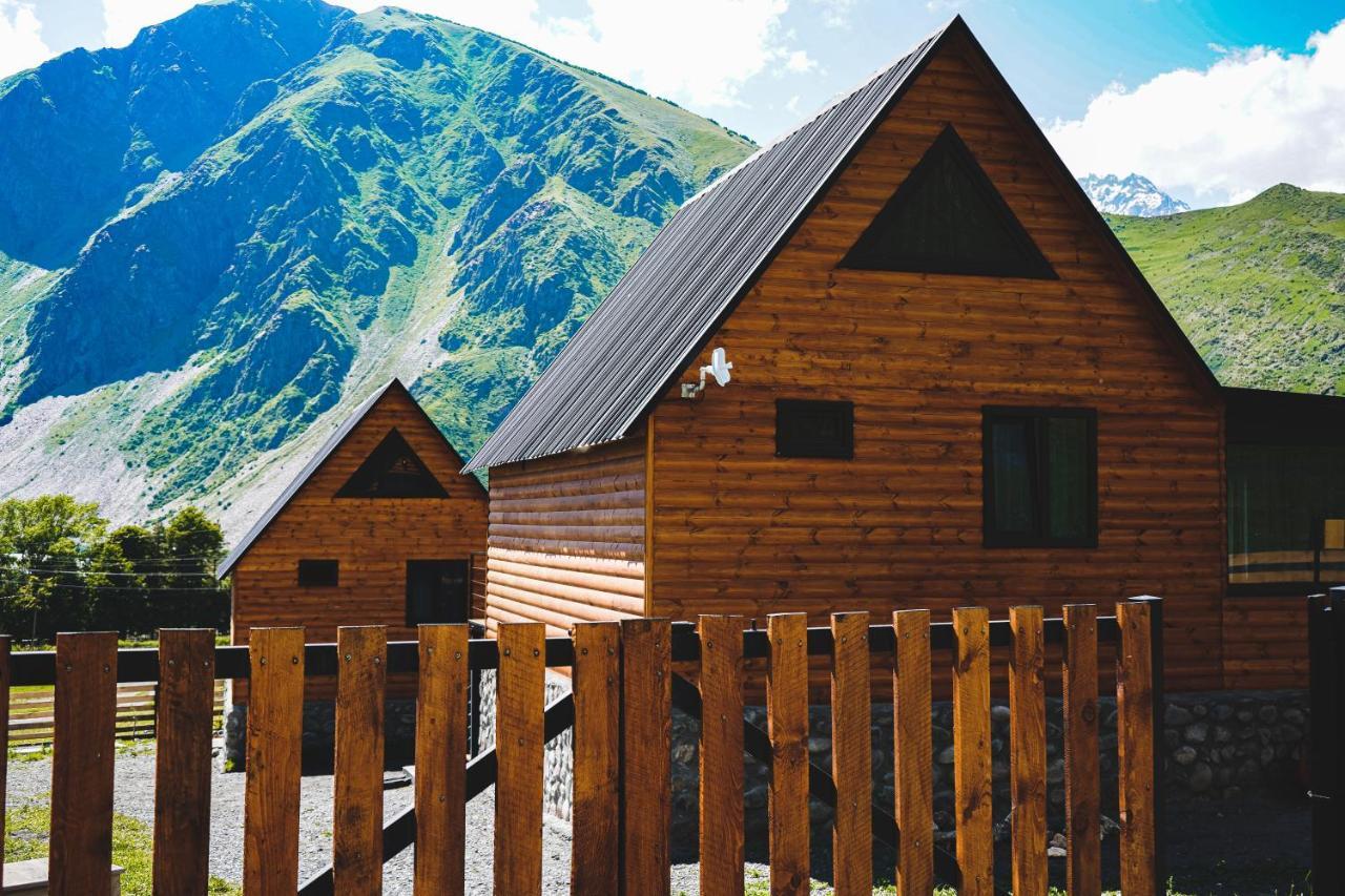 Traveler'S Cottages In Kazbegi Exteriör bild