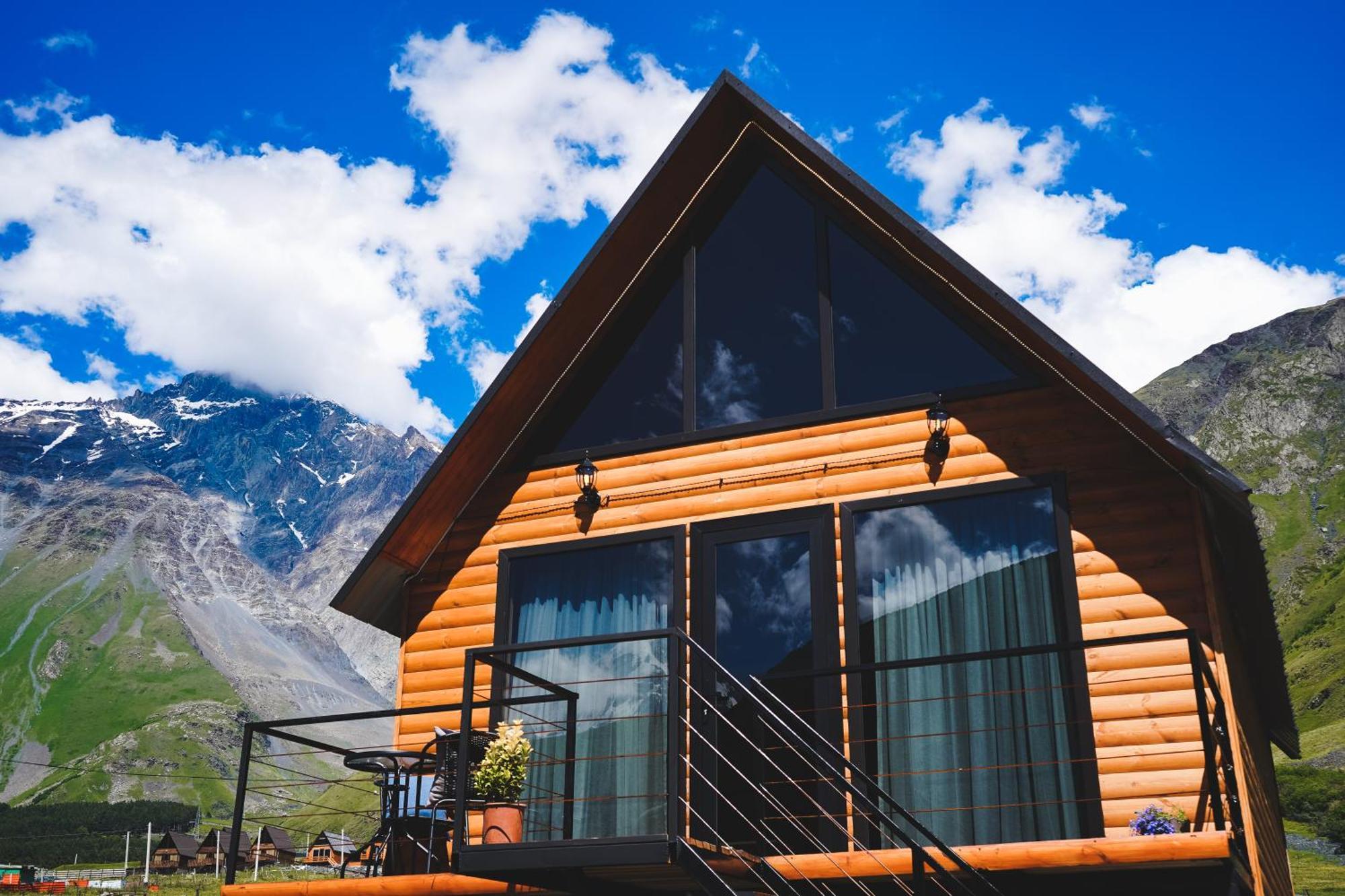 Traveler'S Cottages In Kazbegi Exteriör bild